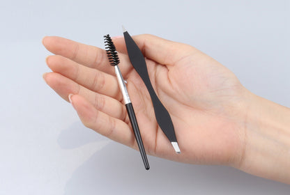 Eyebrow clip eyebrow comb
